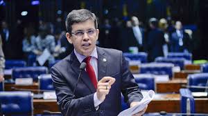 Casado, tem dois filhos e um neto. Senador Randolfe Rodrigues Diz Ja Ter Assinaturas Suficientes Para Cpi Da Covid