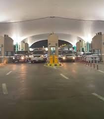 شهد جسر الملك فهد بين السعودية والبحرين انقطاع الكهرباء اليوم، الأمر الذي أدى الى مضاعفة الازدحام على جسر الملك فهد. Pa2bmjtrds9okm