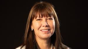 Elaine Gagnon's Instagram, Twitter & Facebook