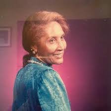 Cora Grant's Instagram, Twitter & Facebook