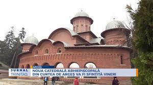 Ansamblul cuprinde biserica episcopală, unul dintre cele mai. Noua CatedralÄ ArhiepiscopalÄ Din Curtea De ArgeÈ Va Fi SfinÈitÄ Vineri Youtube