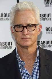 Just when you thought fifty shades of grey was waning, think again—well, at least when you're talking about celebrity hair color!. Celebrity Silver Foxes Hot Men With Grey Hair
