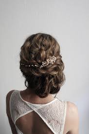 Side Swept Updo Bridalhair Brautfrisur Hairstyle Haarschmuck Headpiece Kopfschmuck Braut Hochzeit Brautfrisur Haar Styling Stilvolle Frisuren