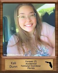 Gone but not forgotten. Remembering our absent Daughters