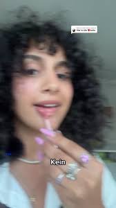 Enthüllung rassistischer Lehrerin: Fehlinformationen im Artikel entlarvt