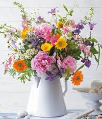 Sommerstraussideen Zum Nachmachen Schone Blumen Fruhlingsblumen Blumengestecke