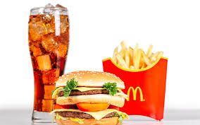 Ich ( junge) war jetzt mit meinen freunden unterwegs und wir fahren jetzt noch zum mcdonald's. Bilder Mcdonalds Fleischballchen Fritten Hamburger Fast 1920x1200