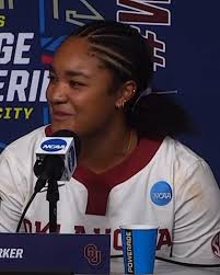 passing the bat, from generation to generation 🤝 🎙️ Ella Parker