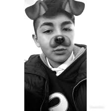 Cris Herrera (@crisdivinee)