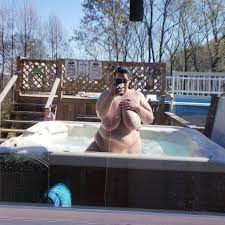 Hot tub nudity is best nudity 😉 - Reddit NSFW