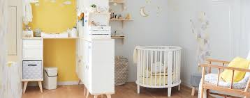 Équipé la chambre de votre bébé correctement pour son confort. Une Chambre De Bebe Grise Et Jaune Leroy Merlin