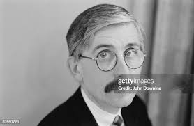 926 Albert Roy Photos & High Res Pictures