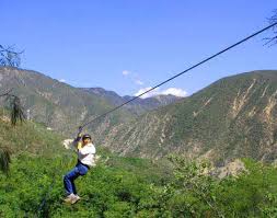Las grutas de tolantongo está conformado por la gruta principal, siendo así un lugar en el que logra fluir un rio extenso de aguas termales con una si tienes pensado visitar las grutas de tolantongo en un grupo grande, puedes tener en cuenta de que grupos a partir de 40 personas, se les aplicará. Grutas De Tolantongo Viajar Pelo Mundo