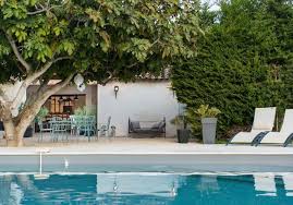 Les Plus Beaux Mas Du Sud De La France Elle Decoration