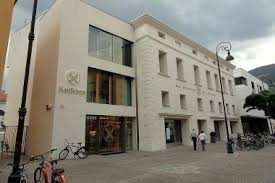 Banca d'italia euro sistema la banca d'italia ritiene, tenendo anche conto di quanto emerso da occasioni di confronto con principali attori di questo comparto. La Banca D Italia Multa La Raiffeisen Bolzano Alto Adige