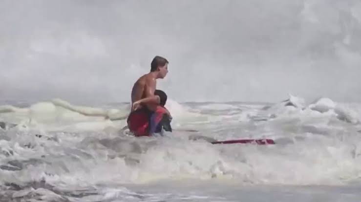 ‘I love what I do': Lifeguard behind Santa Cruz beach rescue releases statement