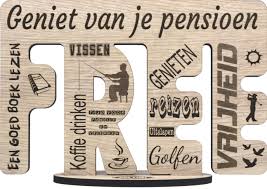 Pensionering Houten Kaart Wenskaart Van Hout Geniet Van Je Pensioen In 2020 Pensioen Verjaardagskaarten Diy Kaarten