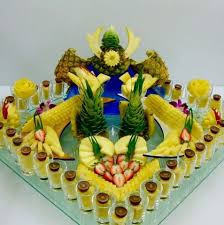 Ananas En Toute Beaute Plateaux De Fruits Recettes De Cuisine Decorations Alimentaires