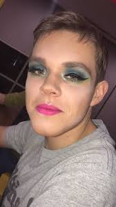 Destiny Wilson (@sorry_im_desto)