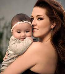 Machado is still unmarried but she is a proud mother of a daughter named dinorah valentina hernandez, born on june 25, 2008. La Hija De Alicia Machado Es Toda Una Senorita People En Espanol