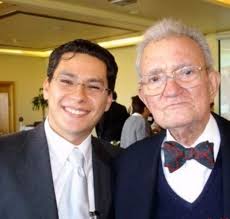 Sin duda uno de mis mayores aciertos ha sido saber convivir con todo tipo  de personas, lo que me ha llevado a aprender de cada uno de ellos cosas  maravillosas. . Un