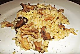 Oggi prepariamo un risottino davvero sfizioso e semplice. Risotto Ai Funghi Freschi Com Arroz Arborio E Funghi Chiodini Familia Do Shimeji Picture Of Fornace Ristorante Cachoeira Paulista Tripadvisor
