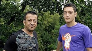 Mesut özi̇l babasini mahkemeye vermi̇şti̇ mustafa özil, daha önce de bir çok kez özel hayatı ile ilgili basına haber konusu oldu. Mesut Ozil In Babasina Sok Eurosport