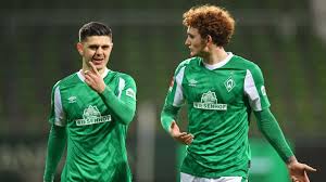 The latest sv werder bremen news from yahoo sports. Werder Bremen The 5 To Do S In The Game Against Cologne Ruetir