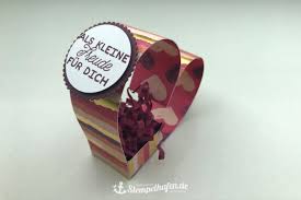 Mal mit dem schriftzug love, mal mit ornamenten, miniherzer oder einer rose versehen. Gastgeschenk Zur Hochzeit Basteln Mit Stampin Up