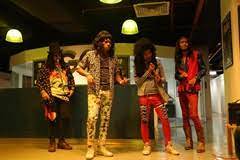 Meanwhile, jijoe comes across rock queen ella in a recording studio and falls in love with her. Rock Bro Kembali Ke Pangkal Jalan Movie Release Showtimes Trailer Cinema Online