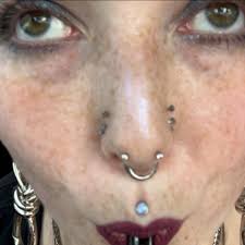 Do piercers use clamps for piercings and how to lessen the pain?