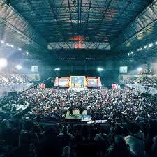 Tennis indoor senayan tickets for events in jakarta are available now. Ipeh Heidy27 2 Hari 8000 Penonton Gedung Tennis Indoor Senayan
