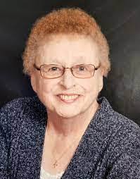 Carol Lupinski's Instagram, Twitter & Facebook