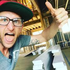 Is it dangerous @walmsleyruns? 50% yes 50% no #HOKAUTMBMontBlanc  #MeetYourExtraordinary @seracproductions