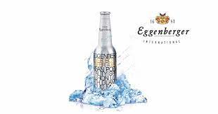 艾根堡銀罐冰鎮啤酒 星期三有故事的酒時尚的鋁瓶包裝除了造型搶眼 最棒的是可輕輕鬆鬆飆速冰鎮 此酒擁有清晰明亮的金黃色酒 液 直接瓶飲不倒杯 釀製過程中刻意減少二氧化碳 巧妙的啤酒花黃金比例 使麥芽風味更為淡雅迷人 在奧地利