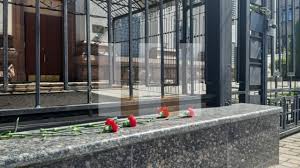 По данным на 18:00 мск, в результате атаки на школу погибли 9. Kmaj0umblgrxvm