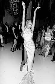 Hailey Bieber Wears Custom Ralph Russo To Her Wedding Reception Celebrity Wedding Dresses Hailey Bieber Wedding Wedding Dress Reveal