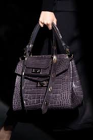 Defiles Givenchy Pret A Porter Automne Hiver 2019 Details Vogue Paris Sac Givenchy Sac A Main Sac