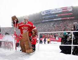 29 Breathtaking Photos From Hockey S Snowtastic Winter Classic Detroit Red Wings Nhl Winter Classic Red Wings
