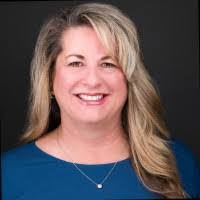 Stacey Bain's Instagram, Twitter & Facebook