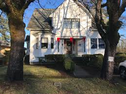 The house that was used as bella swan's home in twilight is now available to rent on airbnb for $330 a night. Twilight Swan House Hauser Zur Miete In St Helens Oregon Vereinigte Staaten