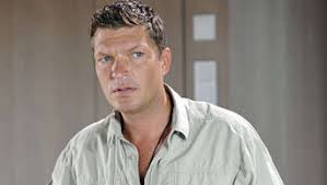 Warum heißt die folge ich bin so glücklich, wenn angelika ich bin glücklich gesagt hat? Hardy Kruger Jr Wirft Zdf Ruckgratlosigkeit Vor Film Tv Serien