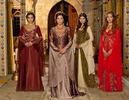 Check spelling or type a new query. Mahidevran Sultan Valide Sultan Hatice Sultan Hurrem Hatun Modestil Modegeschichte Kleider