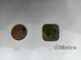 Collector yang baru mula mengumpul duit syiling malaysia seperti saya sendiri pun ada lebih daripada 100 keping. Duit Raya 1 Sen Jadi Kenangan