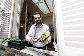 Laver vos chaussures à l'eau, au savon avec une brosse et vos délicates mains. Trois Conseils Pour Augmenter La Duree De Vie De Ses Chaussures De Running Jogging International