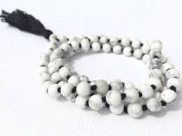 Black And White Bead Bracelet Meaning What Are Mala Meditation Beads Meanings By Color Awake Mindful White Beads Bracelet Beaded Bracelets Bracelets With Meaning