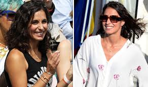 No.he's not married, and not ready to start a family until retirement. Rafael Nadal Wife Is Nadal Married Who Is Xisca Perello Celebrity News Showbiz Tv Express Co Uk