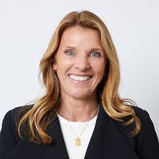 Cat Banks's Instagram, Twitter & Facebook