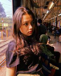 Biodata lengkap pemain dari jendela smp. 10 Pesona Saskia Chadwick Pemeran Santi Di Sinetron Dari Jendela Smp