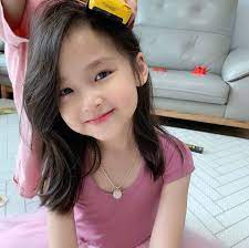Susu kakakku agak kecil dibanding susu ibuku tapi punya kakakku lebih keras dan putingnya sangat kecil. 10 Ide Baby Bule Anak Anak Perempuan Anak Lucu